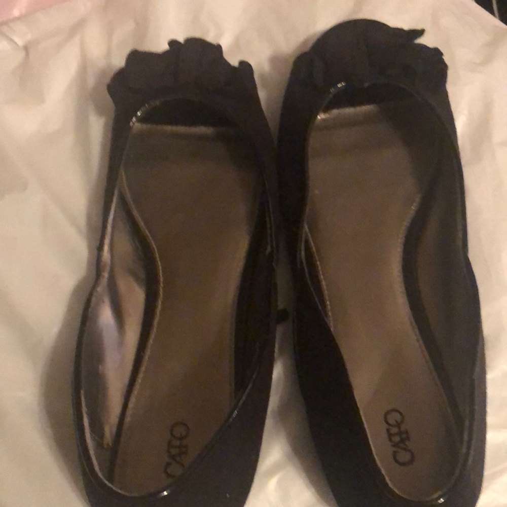 Woman’s 11 black flats